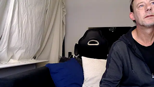 Snapshot of Sexy_Ass_Mike chatting on February 15, 2026, 12:33 am Sexy Ass Mike online show from February 15, 2026, 12:33 am