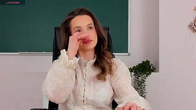 AlissaMilee online show from March 28, 2026, 3:07 am