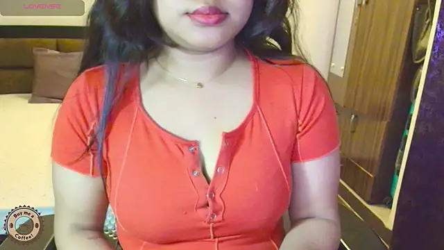 Snapshot of Yara-143 chatting on May 12, 2026, 2:56 pm Yara-143 online show from May 12, 2026, 2:56 pm