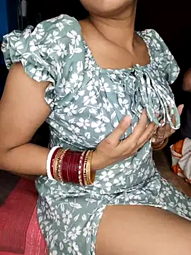 Snapshot of Ritu_Sree chatting on May 8, 2026, 7:28 pm Ritu Sree online show from May 8, 2026, 7:28 pm