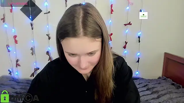 Snapshot of Elina_X chatting on June 5, 2026, 1:17 pm Elina X online show from June 5, 2026, 1:17 pm