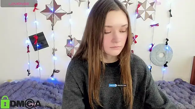 Snapshot of Elina_X chatting on June 17, 2026, 1:10 pm Elina X online show from June 17, 2026, 1:10 pm