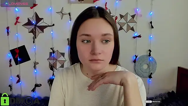 Snapshot of Elina_X chatting on June 9, 2026, 1:23 pm Elina X online show from June 9, 2026, 1:23 pm