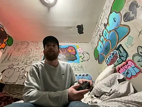 Snapshot of gothboiplzty chatting on February 2, 2026, 6:12 am gothboiplzty online show from February 2, 2026, 6:12 am