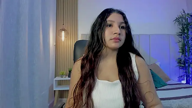 Snapshot of Victoria_Rosee chatting on April 18, 2026, 12:51 pm Victoria Rosee online show from April 18, 2026, 12:51 pm