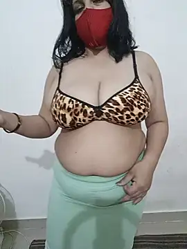 Snapshot of Ruby1hot2 chatting on June 5, 2026, 6:40 am Ruby1hot2 online show from June 5, 2026, 6:40 am