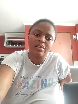 PrettyLisa26 online show from May 13, 2026, 12:23 pm