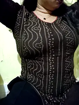 Snapshot of PARI51 chatting on February 22, 2026, 8:54 pm PARI51 online show from February 22, 2026, 8:54 pm