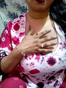 Snapshot of PARI51 chatting on February 26, 2026, 9:15 pm PARI51 online show from February 26, 2026, 9:15 pm