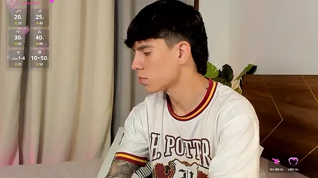 Snapshot of Angel_eros_ chatting on February 7, 2026, 5:04 am Angel eros online show from February 7, 2026, 5:04 am