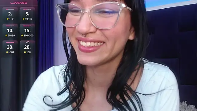 Snapshot of Ellie_Dollie chatting on August 7, 2026, 5:57 am Ellie Dollie online show from August 7, 2026, 5:57 am