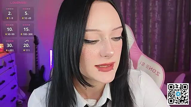 Snapshot of amyfallinlove chatting on February 23, 2026, 3:01 pm amyfallinlove online show from February 23, 2026, 3:01 pm