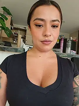 Snapshot of foxxy_lover chatting on June 26, 2026, 3:51 pm foxxy lover online show from June 26, 2026, 3:51 pm