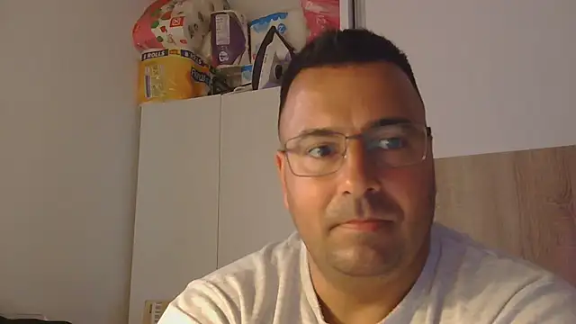 Snapshot of VanillaTime78-Jorge chatting on April 25, 2026, 10:07 am VanillaTime78-Jorge online show from April 25, 2026, 10:07 am