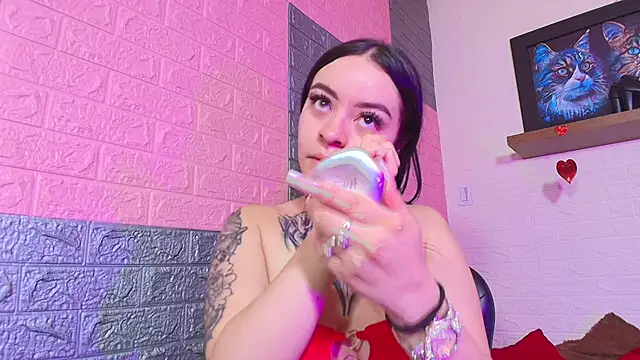 Snapshot of alanna_Love02 chatting on March 1, 2026, 6:41 pm alanna Love02 online show from March 1, 2026, 6:41 pm