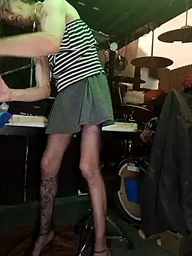 Snapshot of AllucyLu chatting on February 22, 2026, 11:12 am AllucyLu online show from February 22, 2026, 11:12 am