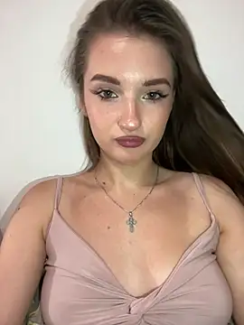 Snapshot of Green_eyes_lady chatting on July 5, 2026, 4:25 pm Green eyes lady online show from July 5, 2026, 4:25 pm