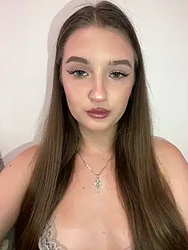 Snapshot of Green_eyes_lady chatting on July 13, 2026, 4:39 pm Green eyes lady online show from July 13, 2026, 4:39 pm