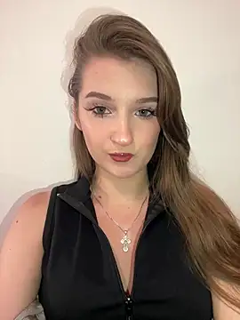 Snapshot of Green_eyes_lady chatting on June 18, 2026, 2:55 pm Green eyes lady online show from June 18, 2026, 2:55 pm