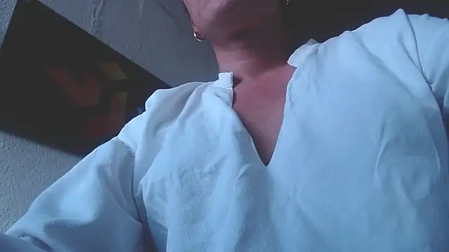 Snapshot of verodeli chatting on January 17, 2025, 4:47 pm verodeli online show from January 17, 2025, 4:47 pm