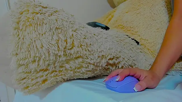 Snapshot of alix_pretty18 chatting on February 16, 2026, 3:10 pm alix pretty18 online show from February 16, 2026, 3:10 pm