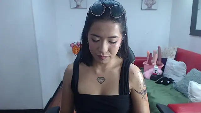 Lynn turner online show from April 13, 2026, 8:02 pm