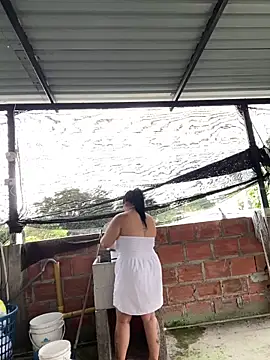 Snapshot of Luna_bigtitss777 chatting on February 7, 2026, 4:48 pm Luna bigtitss777 online show from February 7, 2026, 4:48 pm