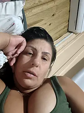 Snapshot of deboragta chatting on February 7, 2026, 10:07 pm deboragta online show from February 7, 2026, 10:07 pm