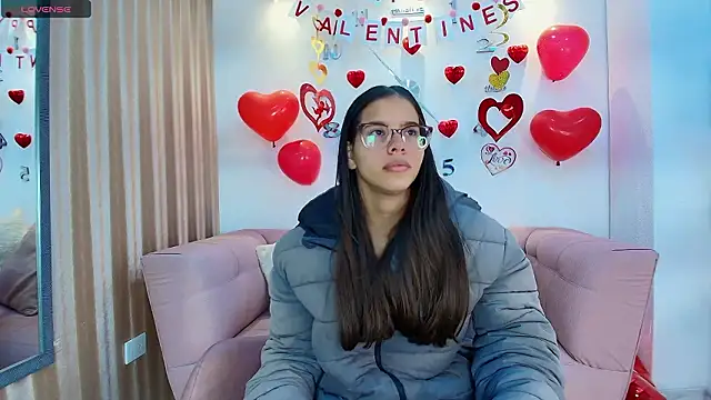 Snapshot of Luna_Millers chatting on February 22, 2026, 12:51 pm Luna Millers online show from February 22, 2026, 12:51 pm