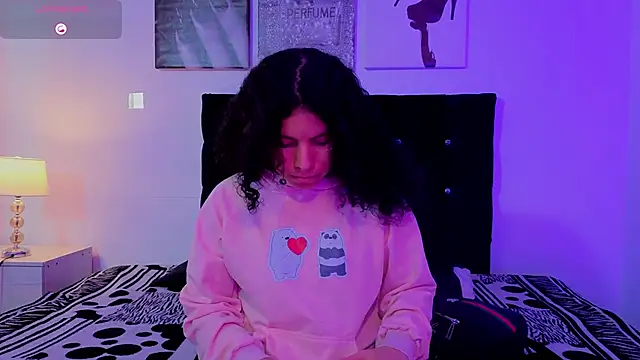 Zoe-yanin online show from February 26, 2026, 6:52 pm