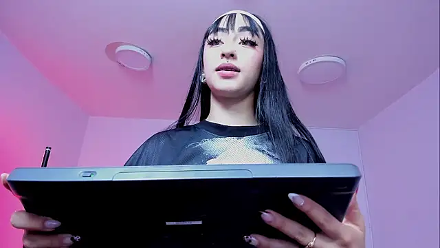 Snapshot of Maddie_Rosee chatting on February 24, 2026, 2:23 am Maddie Rosee online show from February 24, 2026, 2:23 am