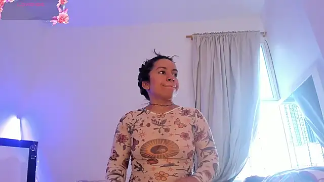 chiarafustox online show from February 11, 2026, 4:51 pm