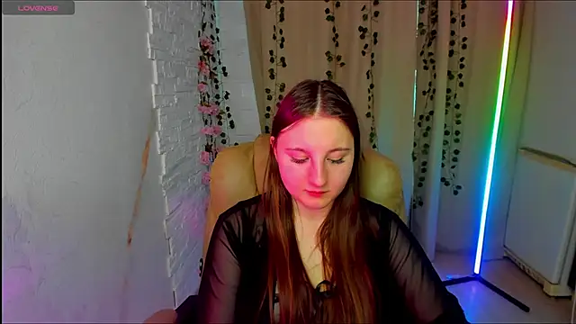 EvaxCharm online show from February 15, 2026, 6:47 am