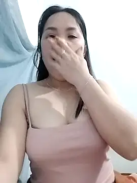 Liora-123 online show from February 18, 2026, 3:52 pm