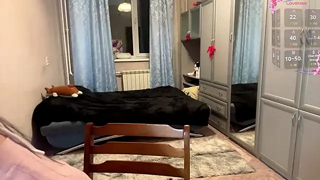 UrBabeLuna online show from February 24, 2026, 4:08 pm