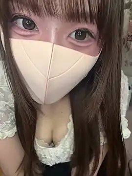 Snapshot of momo_mm chatting on June 22, 2026, 1:33 am momo mm online show from June 22, 2026, 1:33 am