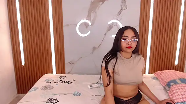 Snapshot of kelsiee_hills chatting on February 8, 2026, 12:14 pm kelsiee hills online show from February 8, 2026, 12:14 pm