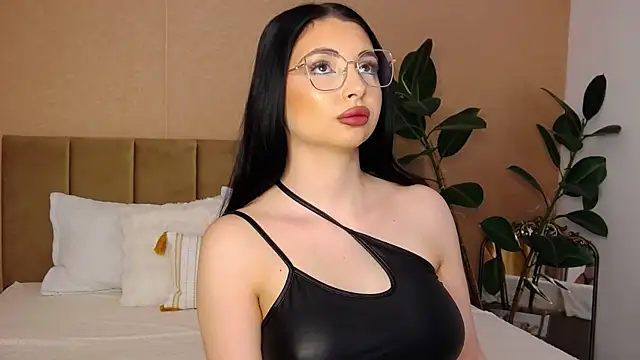 Snapshot of BellaHere chatting on May 30, 2026, 6:53 am BellaHere online show from May 30, 2026, 6:53 am