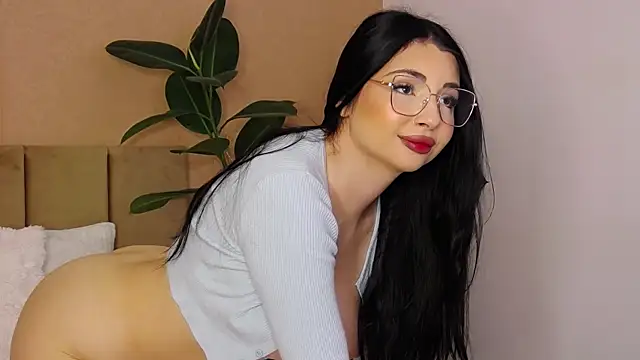 Snapshot of BellaHere chatting on May 16, 2026, 6:34 am BellaHere online show from May 16, 2026, 6:34 am
