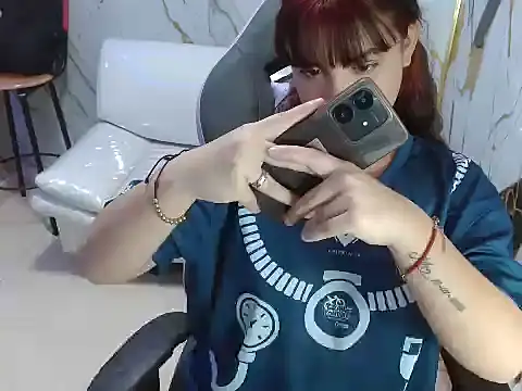 Snapshot of Andrea_girlx chatting on February 4, 2026, 1:28 pm Andrea girlx online show from February 4, 2026, 1:28 pm