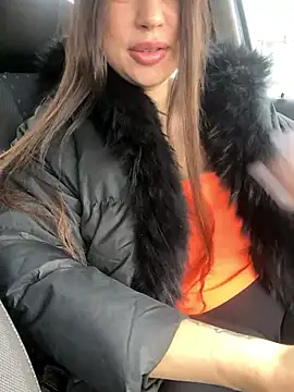 Snapshot of goldengenesdoll chatting on February 28, 2026, 6:02 am goldengenesdoll online show from February 28, 2026, 6:02 am