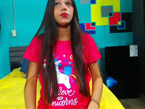 Snapshot of analyn-2027 chatting on February 5, 2026, 11:33 pm analyn-2027 online show from February 5, 2026, 11:33 pm