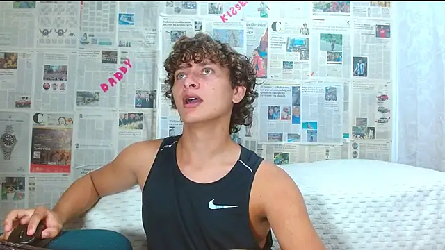 Snapshot of arielnoir6958 chatting on January 31, 2026, 11:36 pm arielnoir6958 online show from January 31, 2026, 11:36 pm