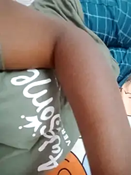 pallaviiii online show from February 13, 2026, 11:43 am