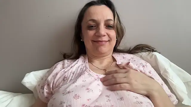 Snapshot of ShyFlameLive chatting on February 28, 2026, 12:27 pm ShyFlameLive online show from February 28, 2026, 12:27 pm