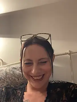 SophieSchmidt online show from April 8, 2026, 5:58 pm