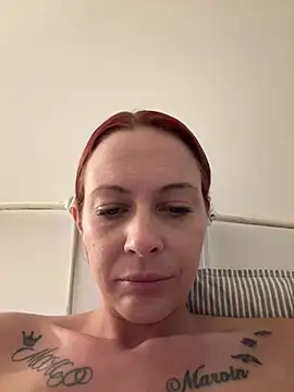 SophieSchmidt online show from April 3, 2026, 7:09 pm