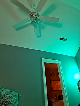 TrndSettr online show from February 9, 2026, 10:52 pm