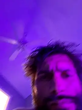 TrndSettr online show from February 11, 2026, 10:53 pm