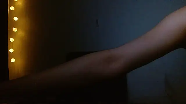 sensualstryp online show from August 10, 2026, 12:39 am